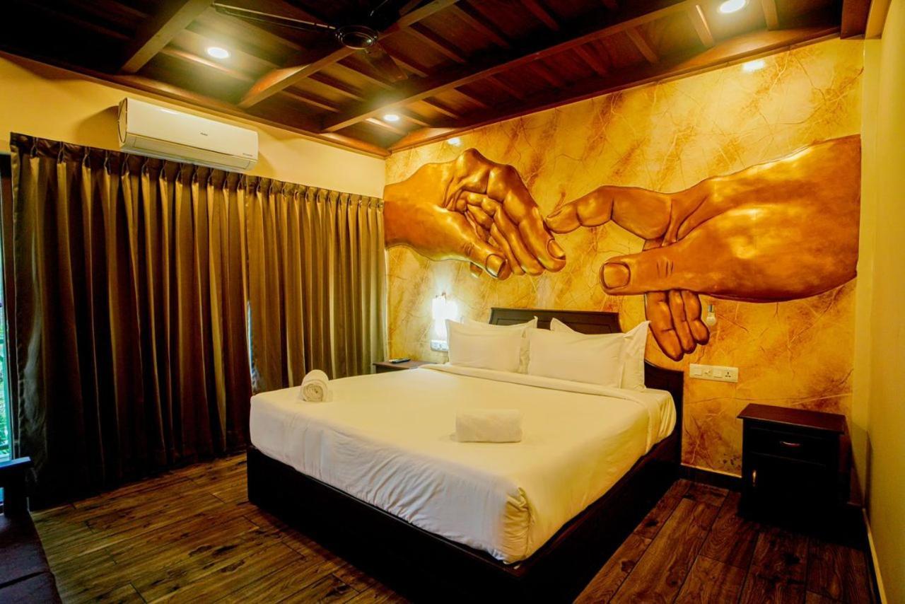 Falcon Riverview Resorts Kuttampuzha Bagian luar foto