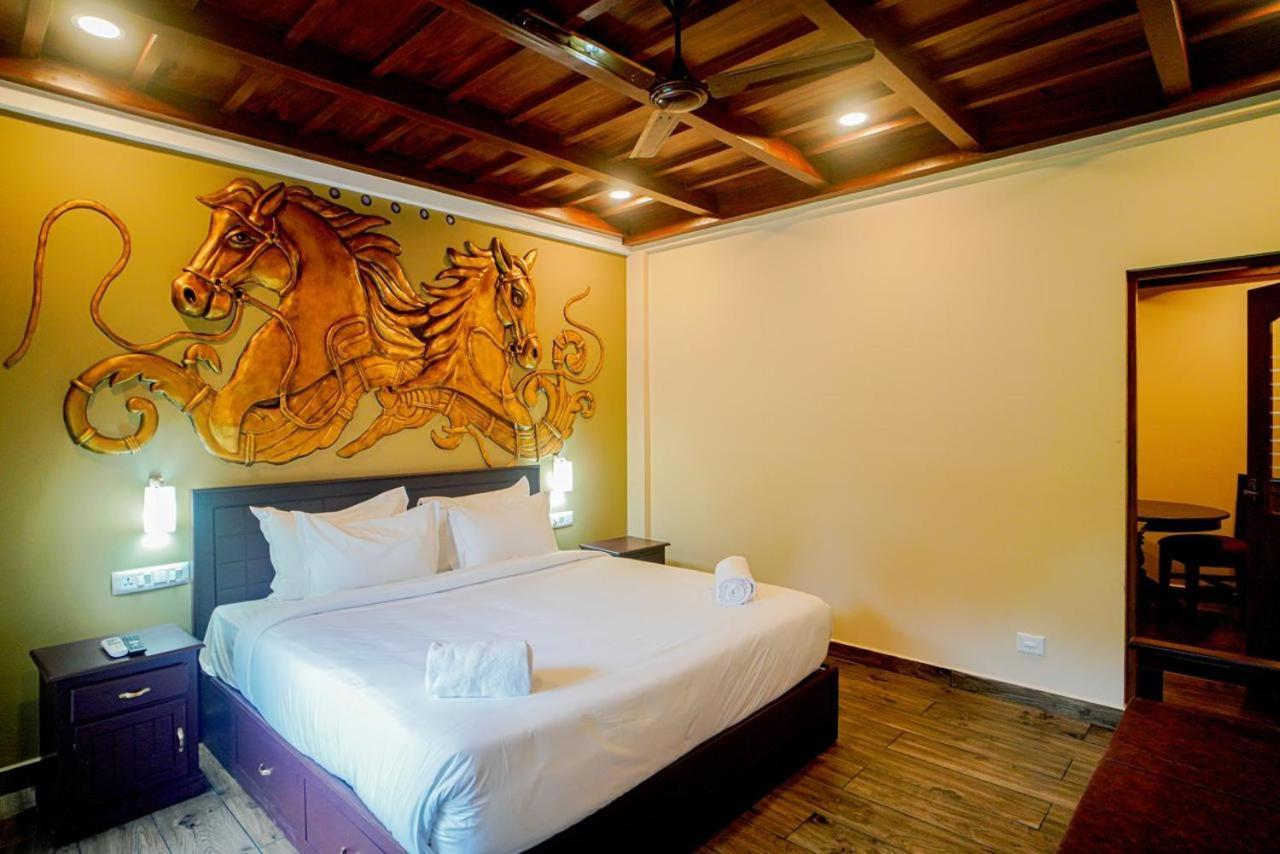 Falcon Riverview Resorts Kuttampuzha Bagian luar foto