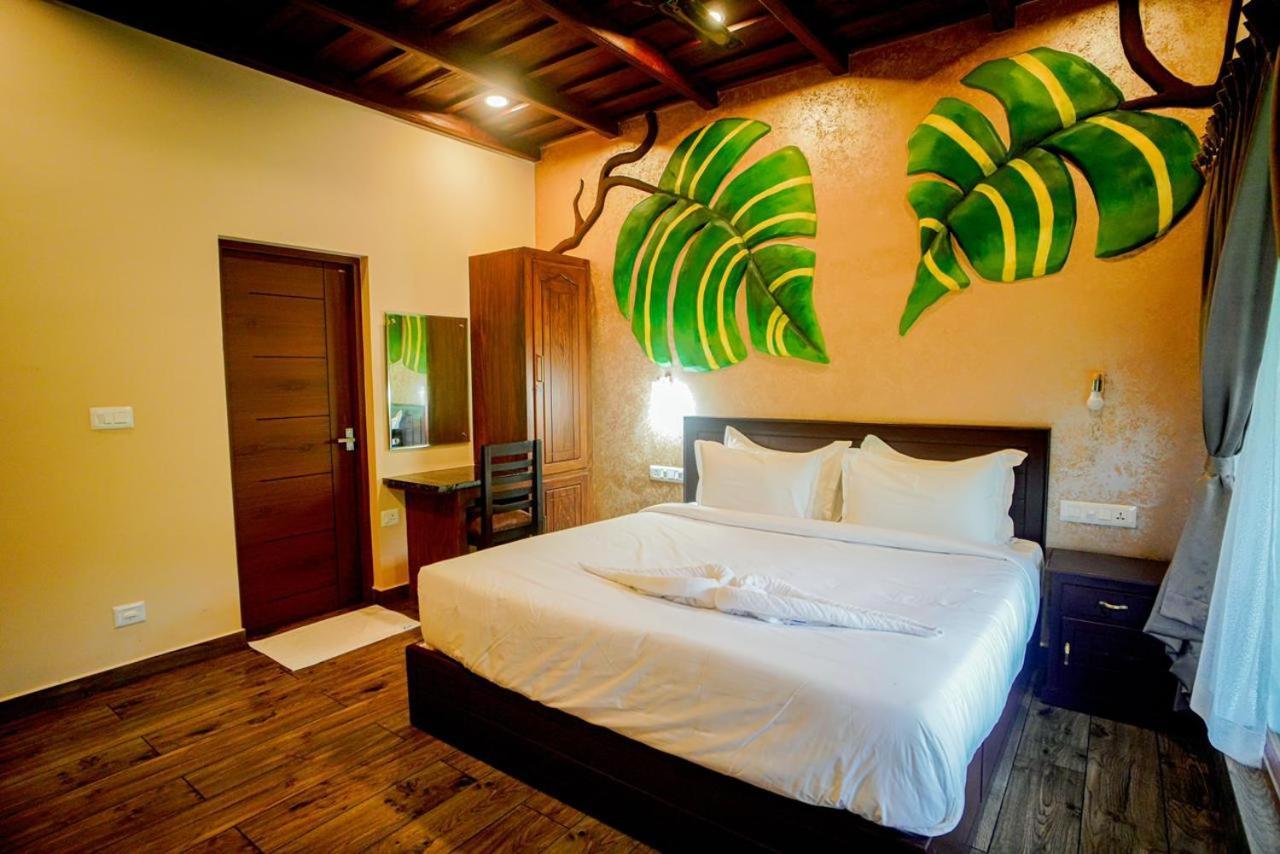 Falcon Riverview Resorts Kuttampuzha Bagian luar foto